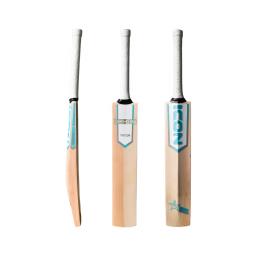 Triton 5* Junior Cricket Bat Product Imagery.png